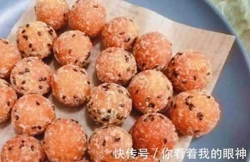 糯米粉|秋天南瓜别熬粥,加一勺糯米粉,个个外焦里糯孩子一口一个吃不停