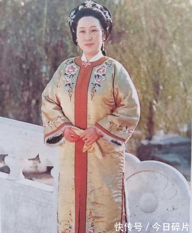 姨太太|薛姨妈：堂堂薛家太太，入住贾府却成了众人取笑的女清客！