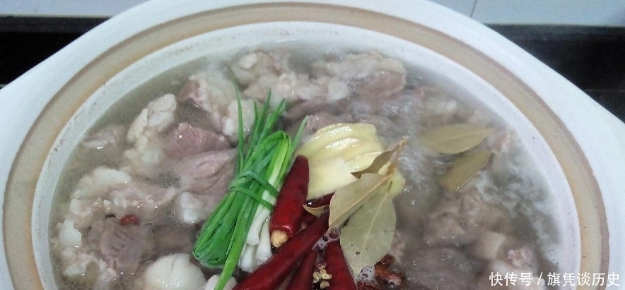 炖牛肉总是又老又柴?大厨教你5个技巧,快速炖软烂,又香又营养