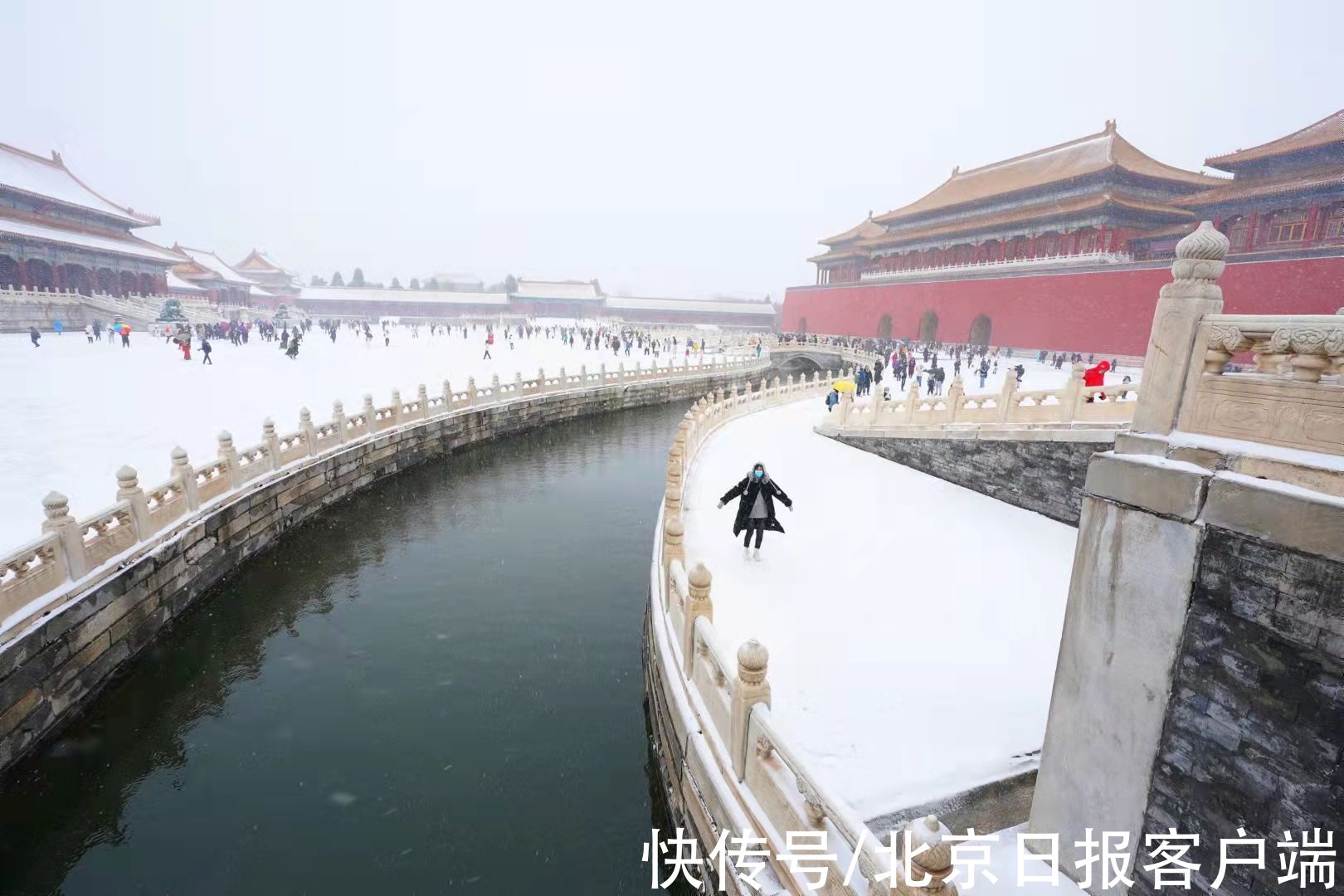 故宫博物院|北京初雪，故宫博物院成市民首选古都雪景打卡地