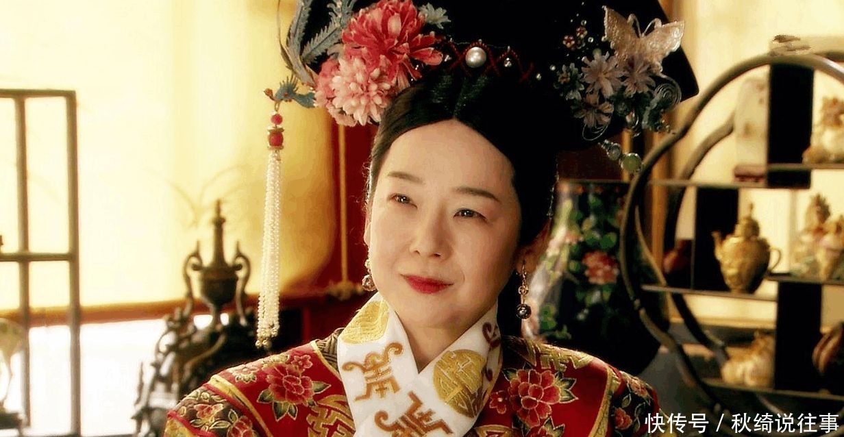 慈禧|慈禧在化妆时，为何把两颗文玩核桃放入口中？看完之后长知识了！