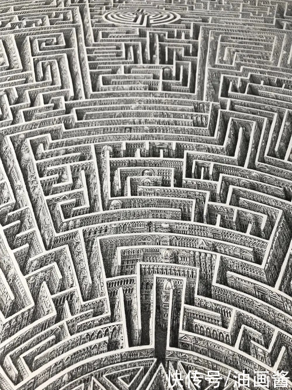 作品$这幅素描耗时1年半,画完后直接“封神”,网友:眼睛都看不过来