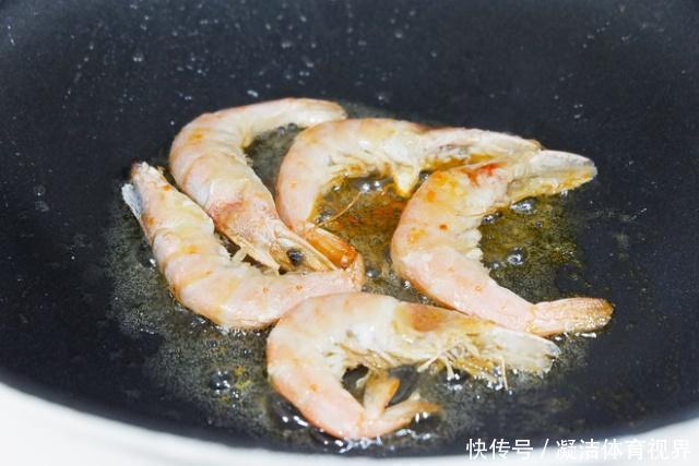 碘缺乏|父母都不高,孩子就长不了1米8多亏常吃“它”,个子15岁就1米8