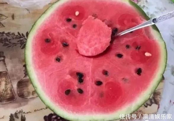  韩国|不同国家的人吃西瓜，印度霸气，韩国优雅，日本的吃法让人心疼