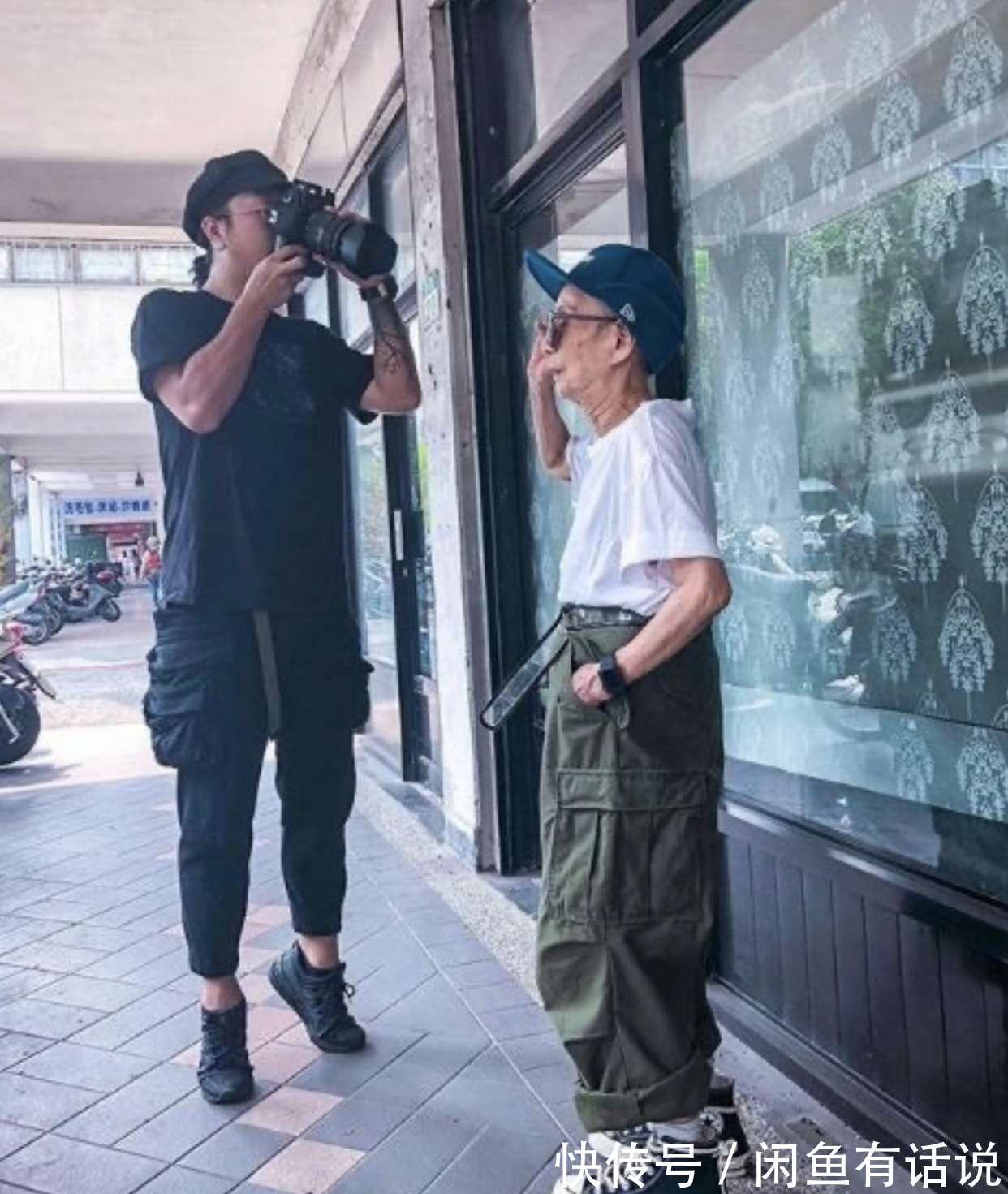 宽松感|93岁奶奶精气神真好,一身“潮装”减龄还时髦,比孙女辈还洋气