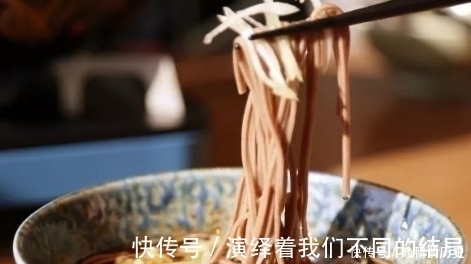 味道|8分钟做好早餐,营养高味道好,一碗特别的面,学会就不用买了!