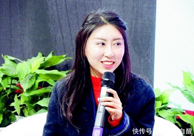  贾平凹女儿贾浅浅，因盛产低俗诗爆红，背后的老贾却更让人憎恶！