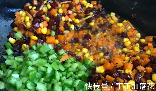 饭菜一锅出，真是懒人的福音，轻松解决2碗米饭！