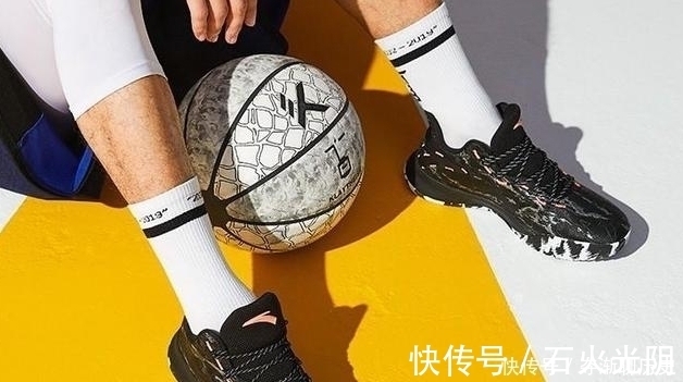 高颜值|“高颜值才是硬招牌”!精选五双潮鞋,“抗扭和支撑很足”!来看看
