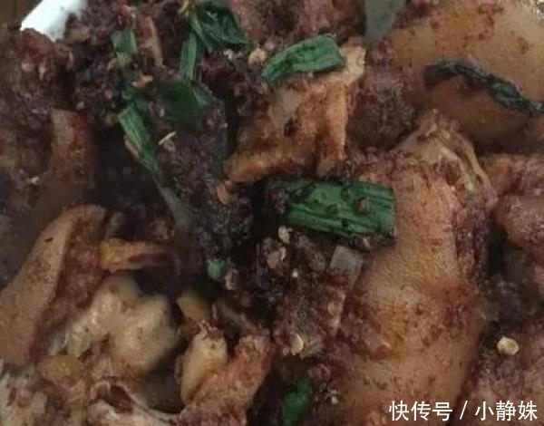 周末回老家，亲戚用大碗菜招待，大鱼大肉9大碗，却没人动筷子！