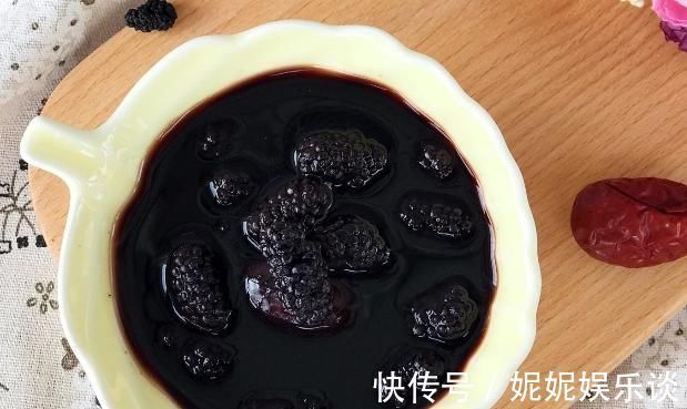 桑葚|黑豆是天然“黄体酮”，5种吃法简单又好做，养颜护肤显年轻