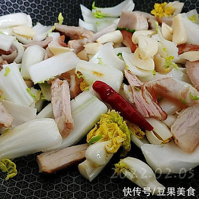 黄心乌|在家不知道吃什么，吃卤肉菘菜烧豆腐就对了