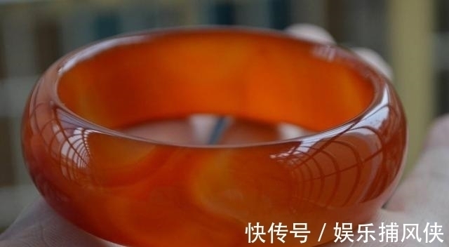 玛瑙@地球母亲的珍贵矿藏—玛瑙,美丽而神秘,它该怎样分类和鉴赏呢?