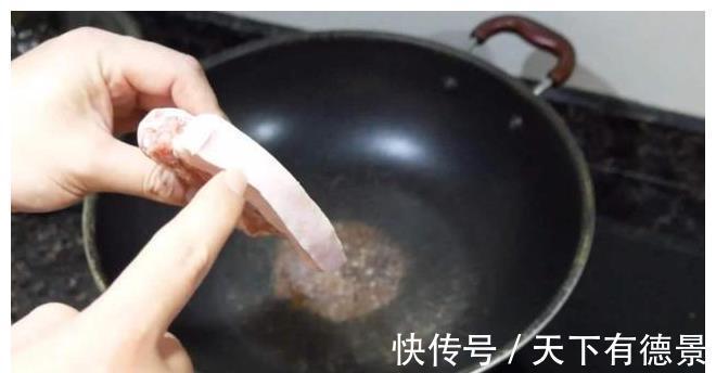 猪皮|猪毛不火烤，不用手剃，学会一招，包你猪皮上的猪毛一根不剩