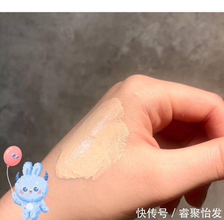 好用的大牌粉底液推荐“阿玛尼蓝标清透且遮瑕好