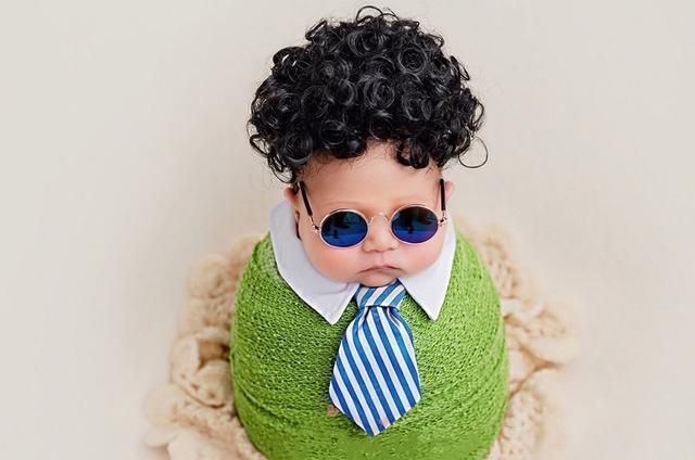 传统观念|孩子出生跟谁姓?传统观念不再被认可,妈妈们有话要说!