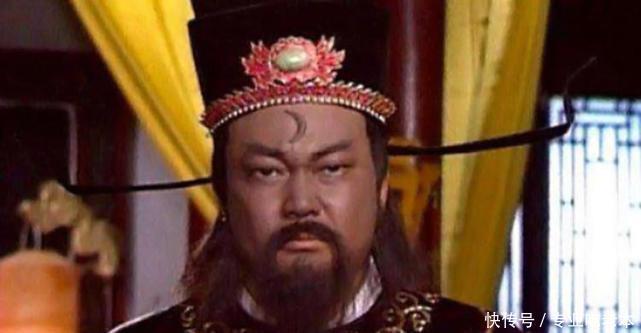 祖祠|老人自称包公的35代后裔,自愿不出去打工,默默守祖祠20余年