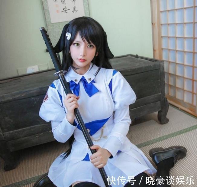 cospl小姐姐cosplay小舞，一双“筷子腿”纤细修长，网友：期待朱竹清