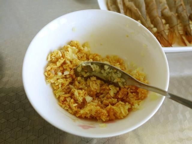 蒜泥|大厨教做正宗蒜蓉开边虾，做法简单，味道鲜美，再也不用买着吃了