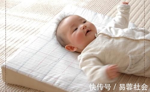 燕子|产妇半夜喂奶,3个月宝宝没醒来,4个错误别再犯了