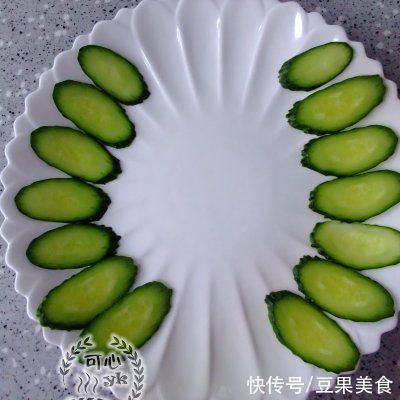 彩蝶飘飘---可以吃的年夜菜