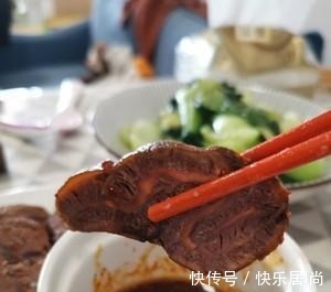 卤牛肉怎么做简单“3技巧”，牛肉鲜香入味，隔壁小孩都馋哭了！