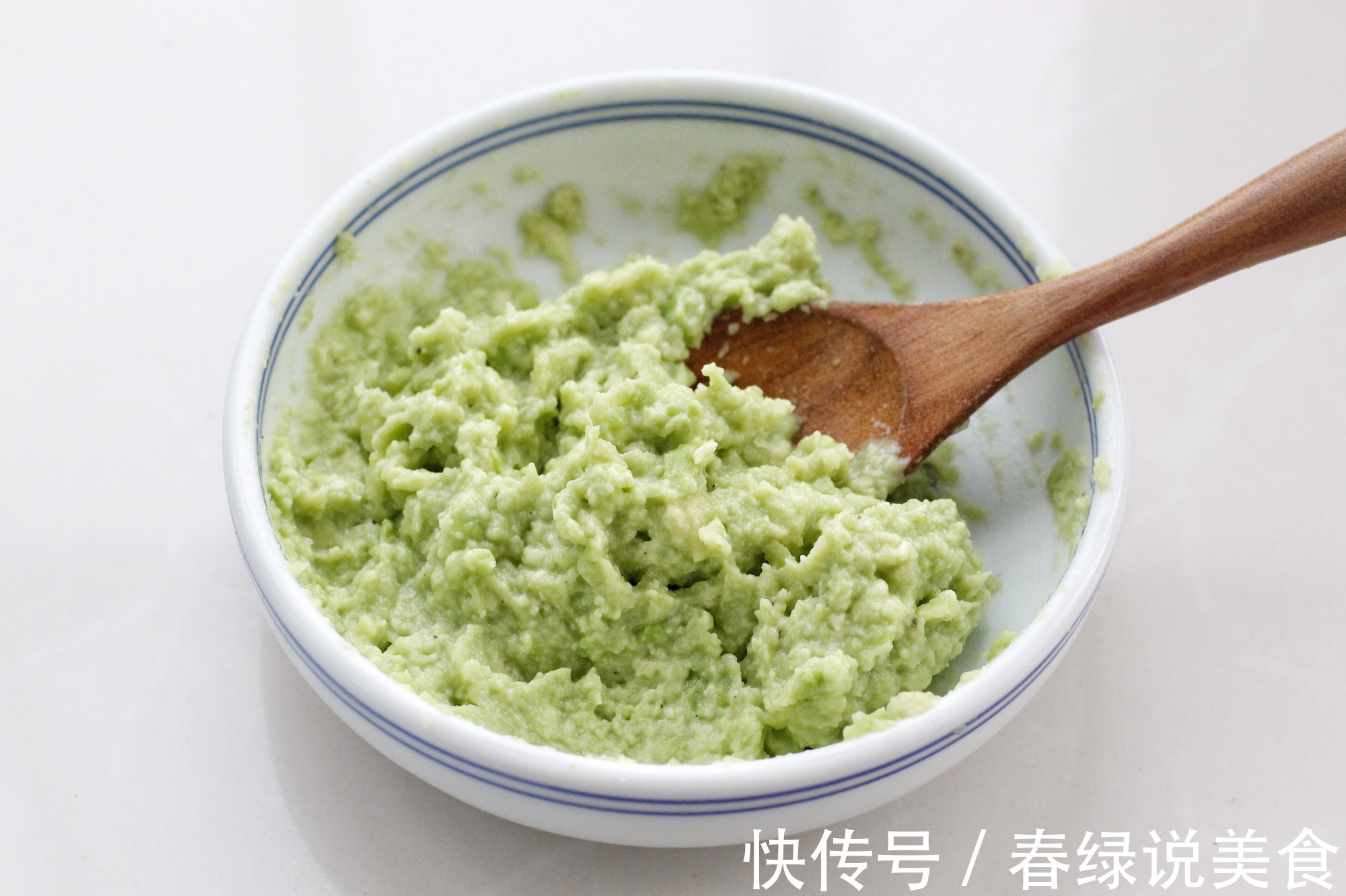 连吃一周也不腻的早餐饼，有虾有蛋营养均衡，简单快手十分钟上桌