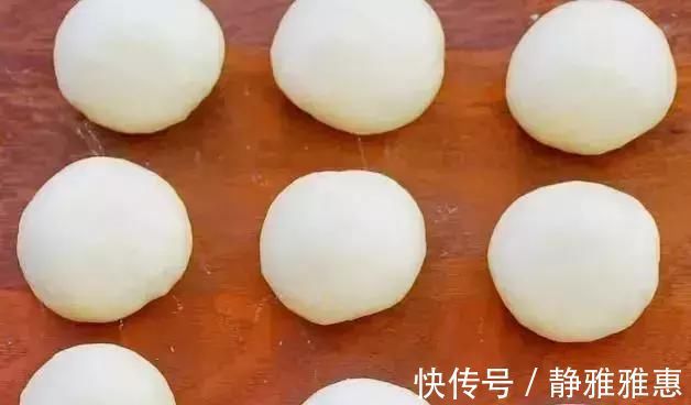 剂子|简单的面包做法,不用烤箱不用蒸,香甜柔软,儿子连吃5个直夸香