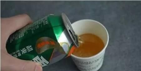 张大爷养君子兰，白天喝口酒，晚上闷上头，20天窜出大花箭！