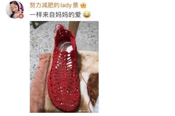 泫雅|超炫酷!这种下雨天，没一双妈妈勾的凉鞋真不能叫时髦……