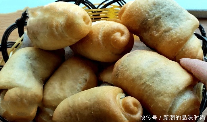 不用|家庭版面包,不用烤箱,简单一做,香甜暄软层次多,比买的还好吃