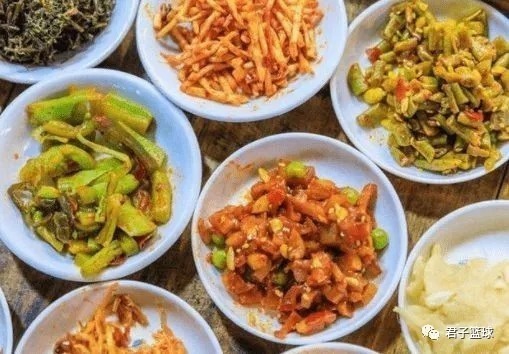 面条|高血压与饮食有关？84岁钟南山院士：要想血脂平稳，4种食物要少吃