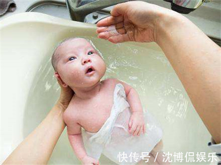 洗澡|宝宝这样洗澡,可能丧失“生育能力”!很多宝妈还在做