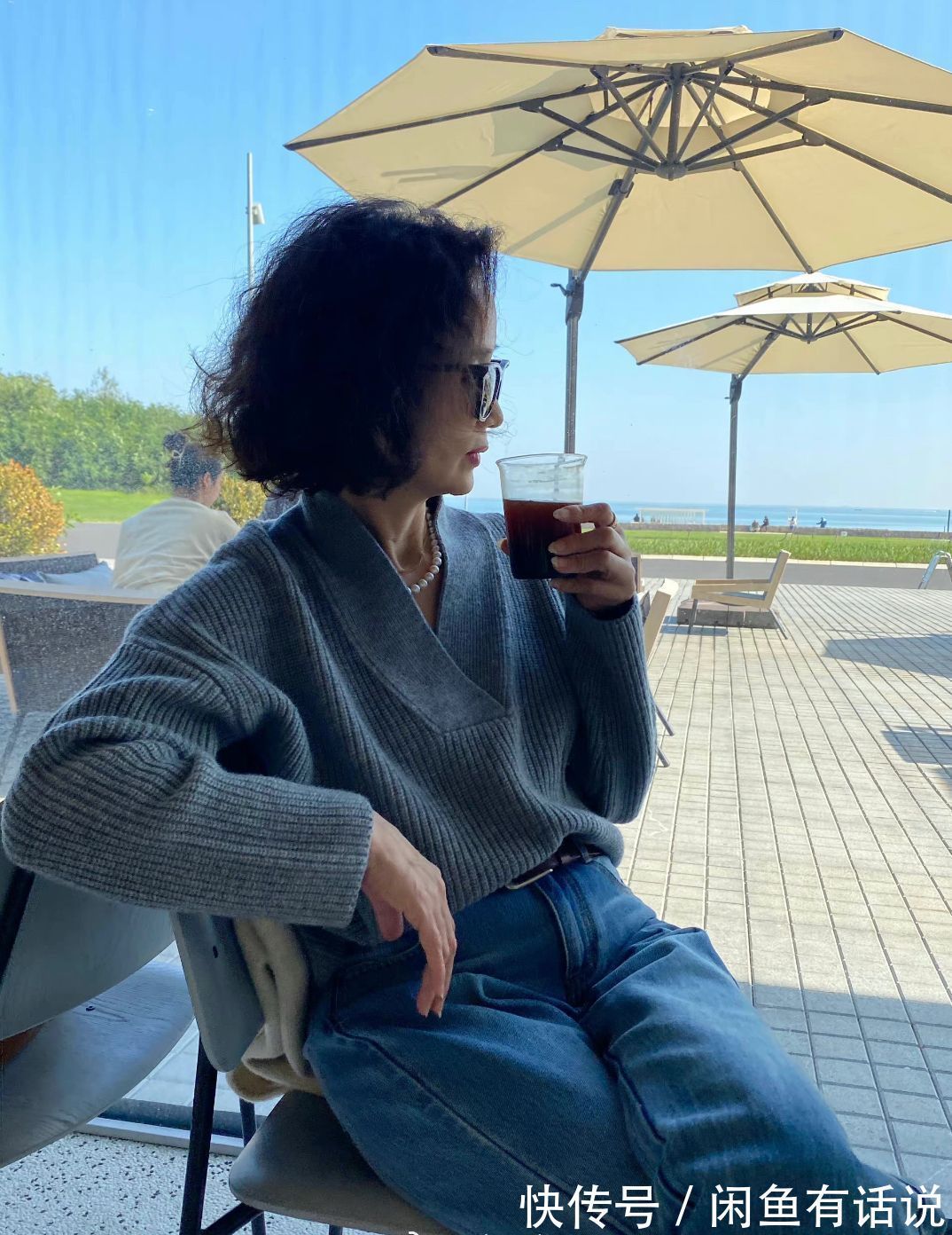 宽松|三木妈妈不戴帽子也好美,基础款就能穿出高级感,58岁气质太出众