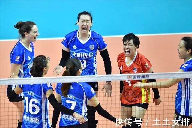 国家队|幸运!昔日才女赛点登场堪比魏秋月,在女排国家队斩获一冠一季
