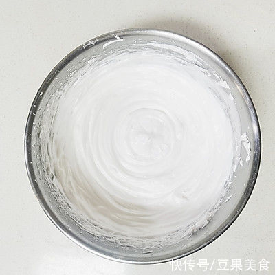 #健康甜蜜烘焙料理#「网红抖臀蛋糕」弹性十足 好吃到爆