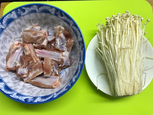 排骨不煮不炖不炸,教你秘制做法,嫩滑多汁入味,好吃不上火