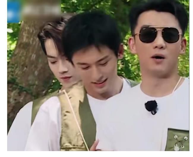 跑男9下期要爆！九位男神同框比帅好养眼，预告都刷了好几遍了