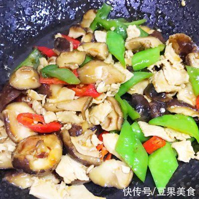 此菜有菇中皇后美称，老年人可以适当多吃，让血液里的脂肪不升高