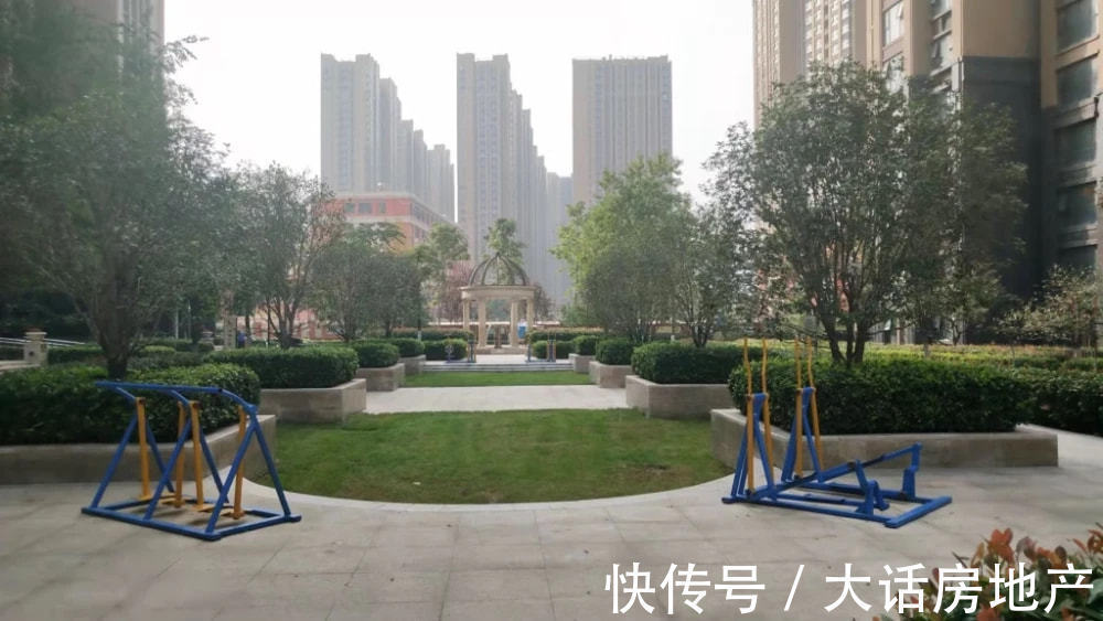 河北荣盛发展公司|荣盛发展，三道红线均达标！但能不能不再欺负购房者？