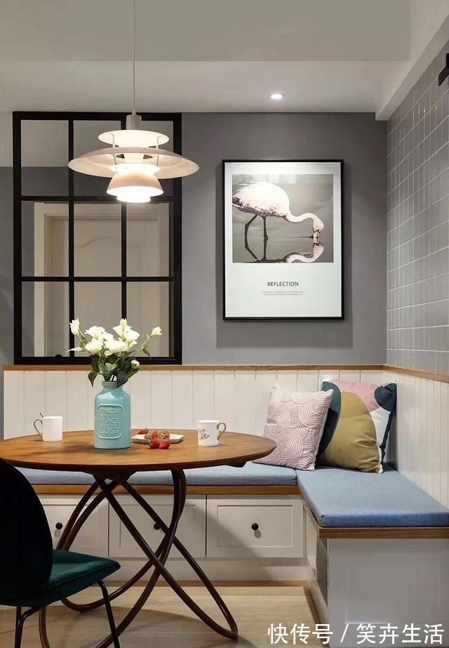 电视|头一次见这样的客厅，电视墙高1.5米，沙发墙做柜子，漂亮又实用