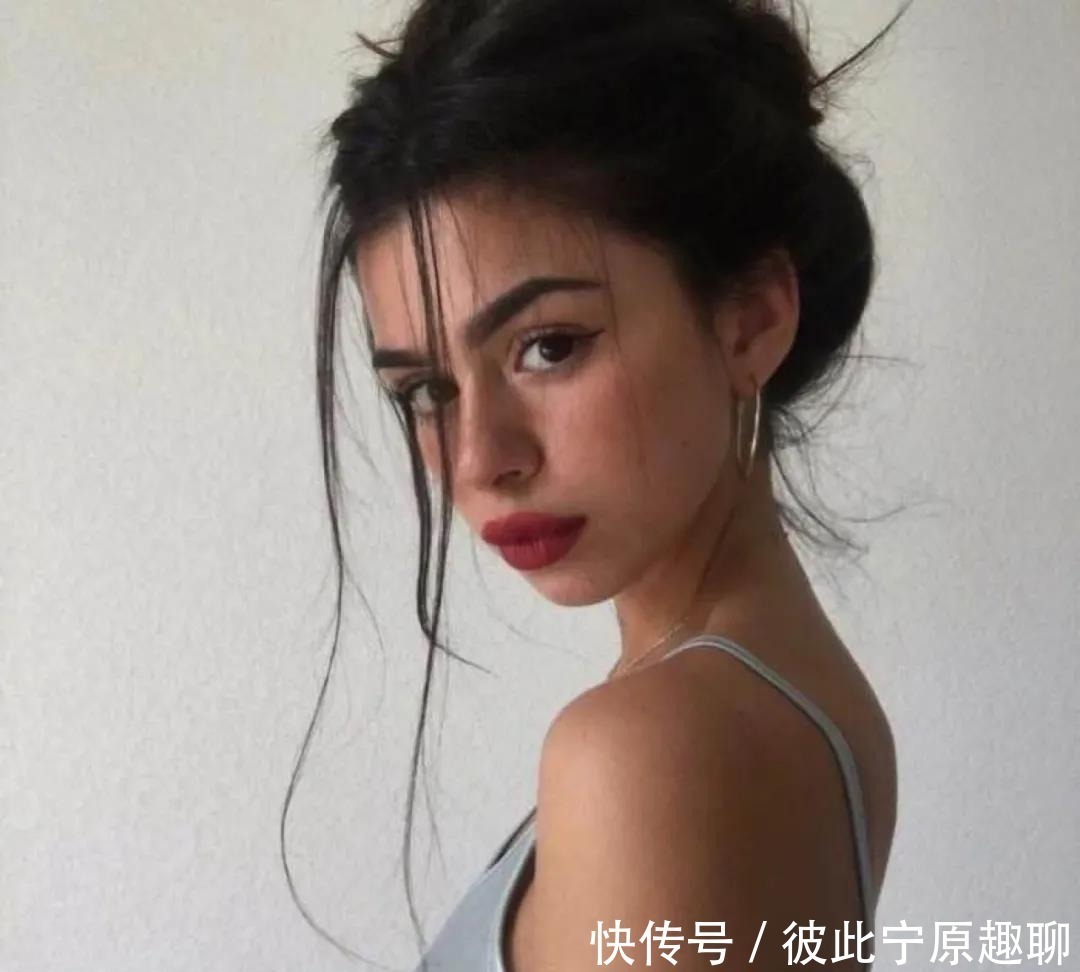 美女|超好看的ins风女头、欧美女头：高级可以做状态的句子