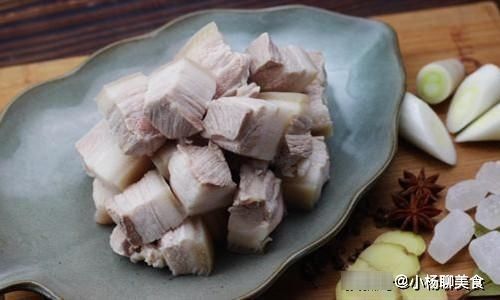 无论什么肉，越焯水越脏？40多年老厨：多加1步脏东西自己出来