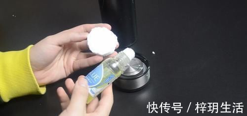 家里有保温杯的要留意, 我也是刚知道, 看完抓紧告诉家里人还不迟