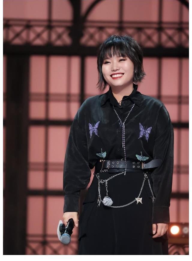 王源|《明日之子5》導(dǎo)師引爭議，王源鄧紫棋加盟，李雪琴上臺講笑話？