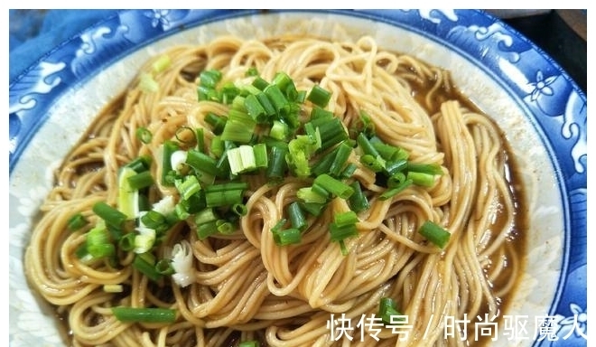 筋道|煮面条时,沸水下锅就错了!记住这3点,面条爽滑筋道