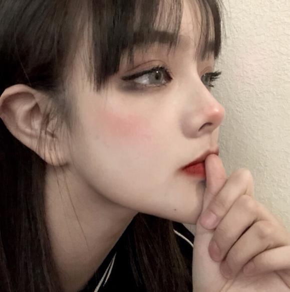 女生|女生洗脸时的3禁忌,大多数00后早已养成习惯,难怪会越长越丑