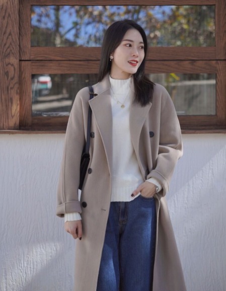 修饰|据说气质女生会爱上简约风,这样穿大衣,让你一整个冬天都很美