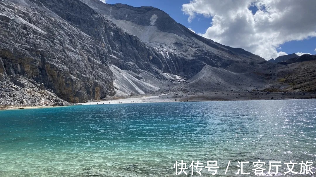 雪山|精致奇巧，大气磅礴，这个冬天就去圣洁神秘又丰富绚烂的川西！