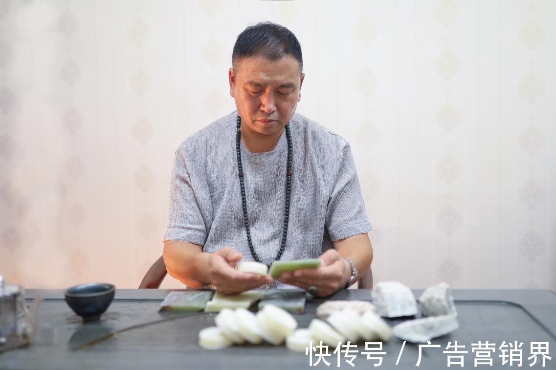 玉石!刀法自然专访玉雕大师仵海军, 刀随心走风格天成!